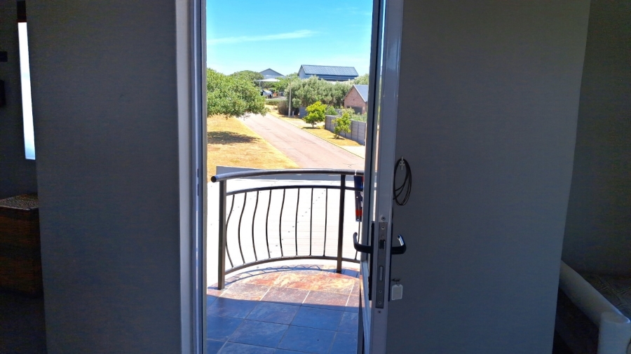 6 Bedroom Property for Sale in Stilbaai Wes Western Cape